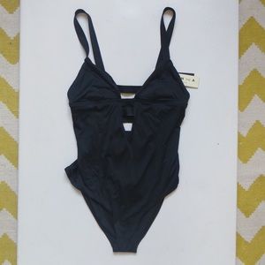 NOWT Size L Vitamin A Black Swimsuit
